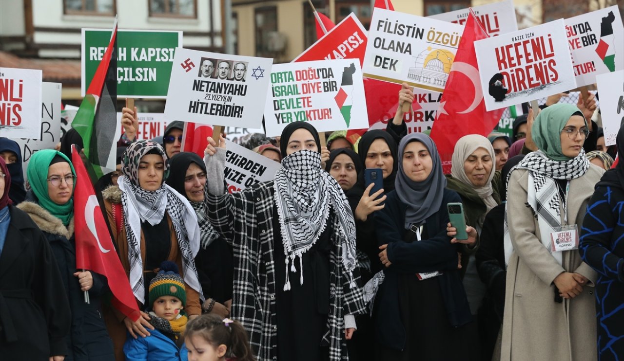 aa-20231222-33249047-33249044-konyada-israilin-gazze-saldirilari-kefenli-direnis-etkinligiyle-protesto-edildi.jpg