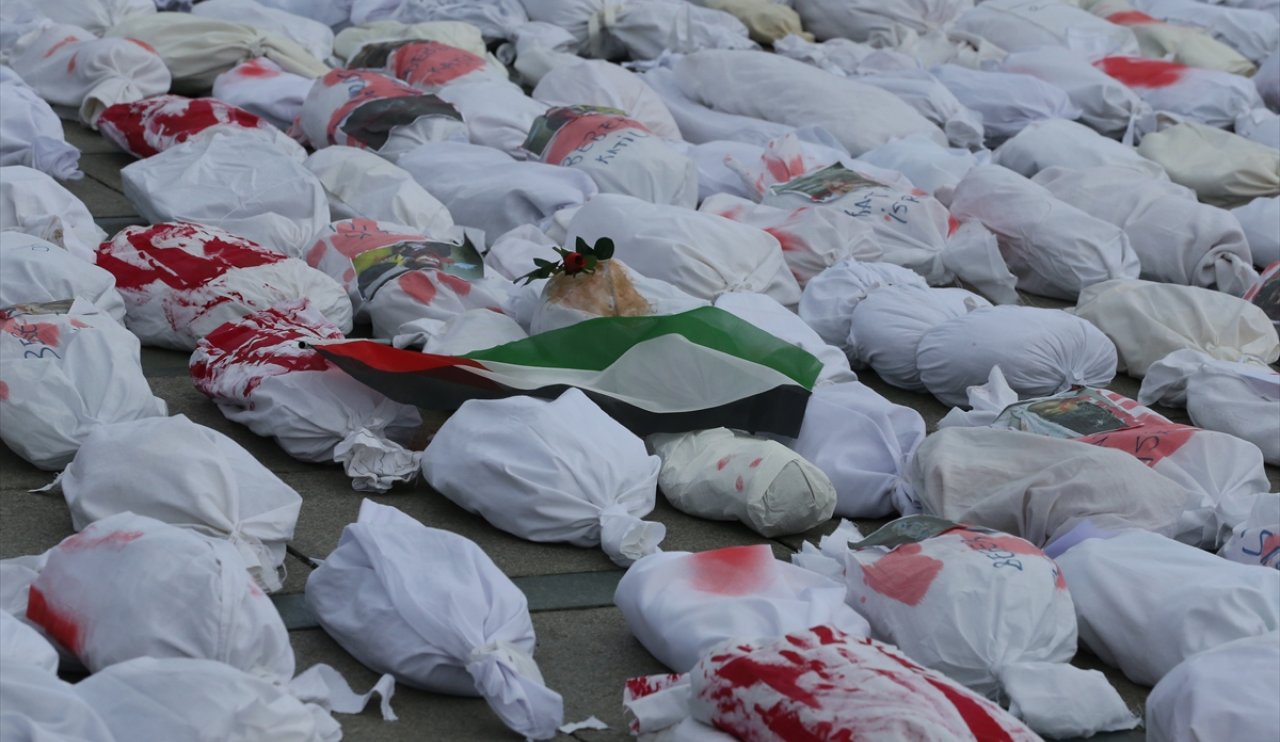 aa-20231222-33249047-33249045-konyada-israilin-gazze-saldirilari-kefenli-direnis-etkinligiyle-protesto-edildi.jpg