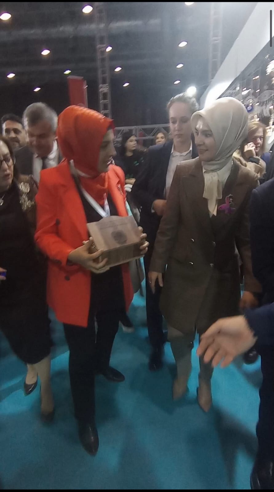 bakanlara-ata-tohum-hediye-1.jpg