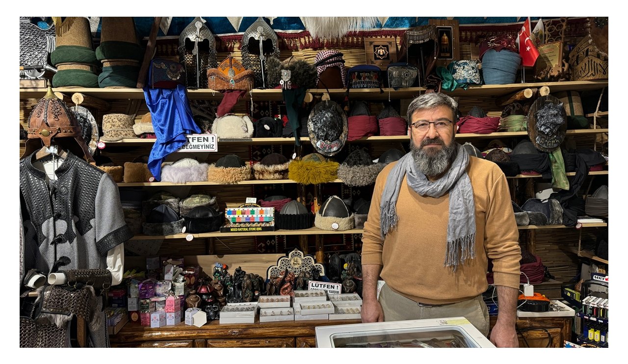 aa-20231230-33311737-33311736-konyada-bork-ustasi-selcuklu-temali-hediyelik-esya-uretiyor.jpg