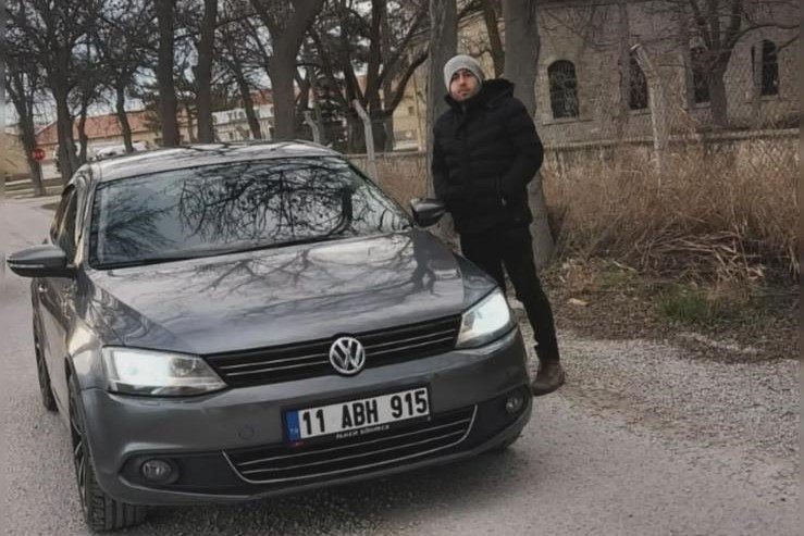 Trafik canavarı iki tane genci hayattan kopardı!