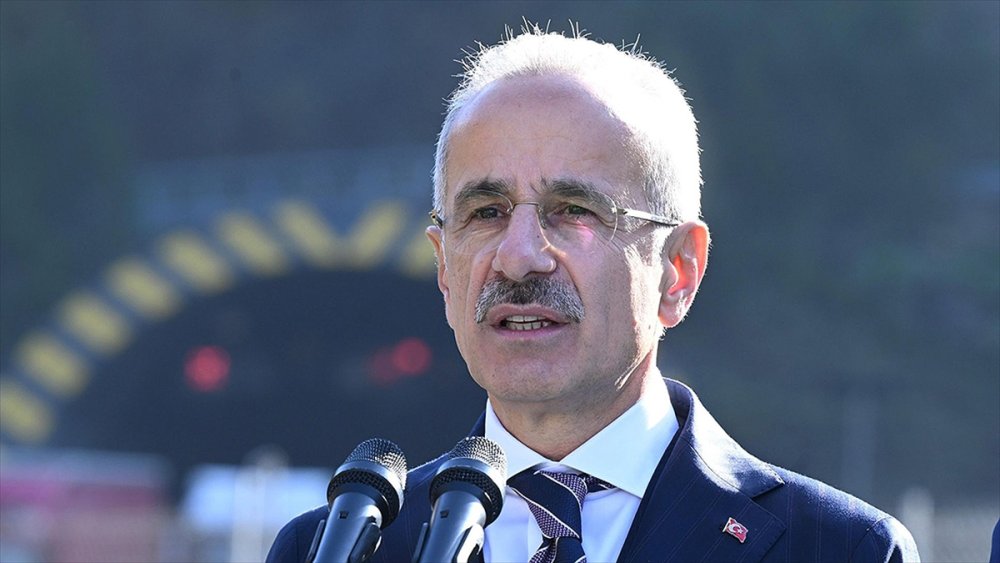 Otoyollarda yeni uygulama başlıyor! Bakan Uraloğlu açıkladı...