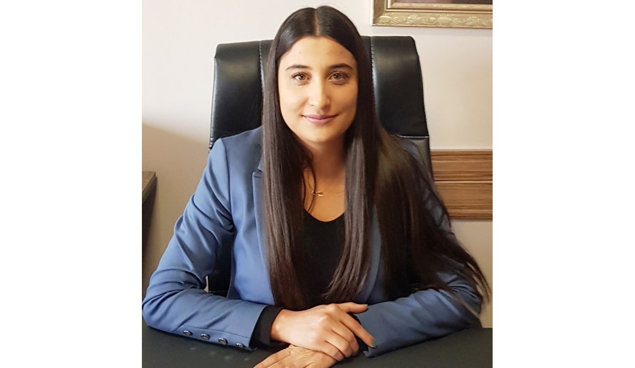 chp-konya-il-kadin-kollari-baskani-damla-yilmaz-foto.png
