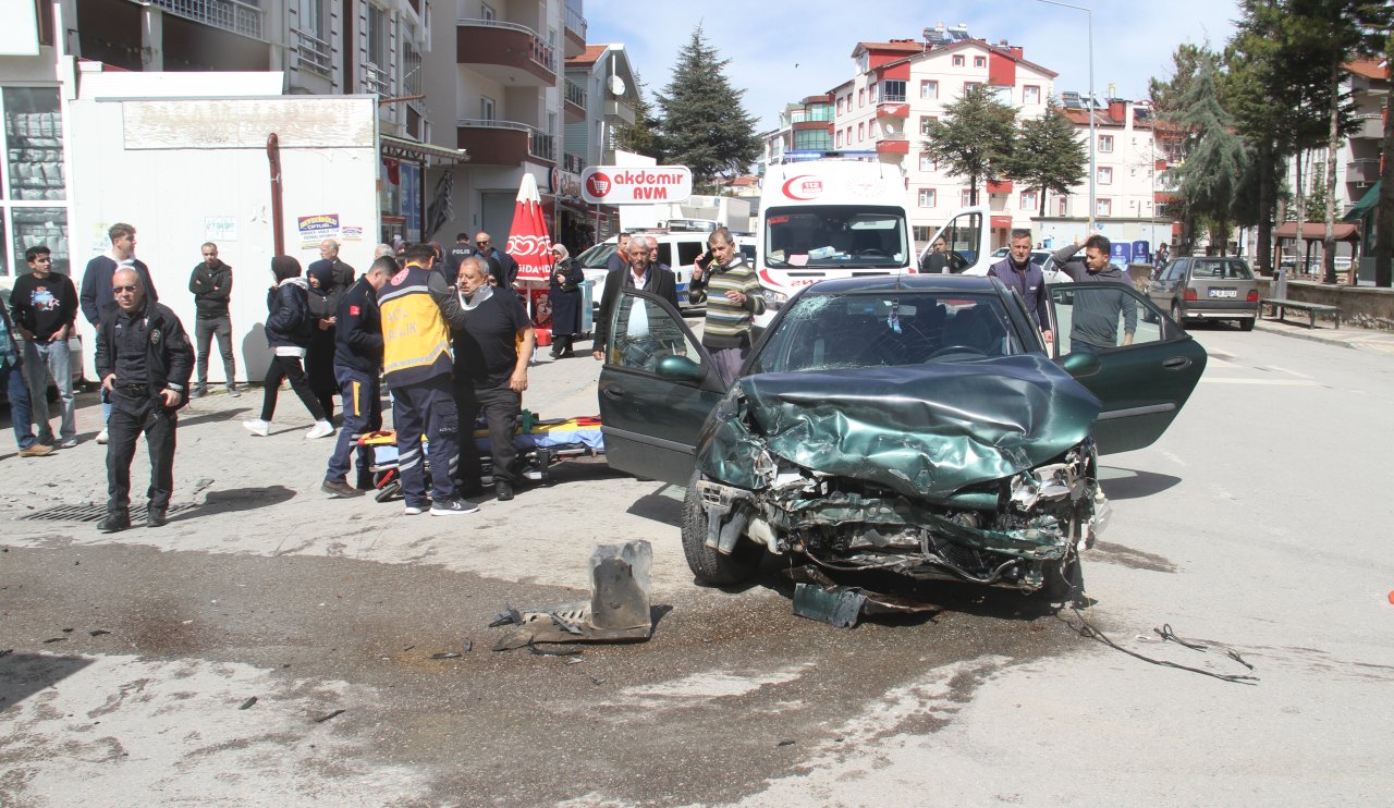 aa-20240326-34101235-34101234-konyada-iki-otomobilin-carpismasi-sonucu-3-kisi-yaralandi.jpg