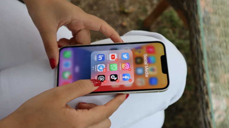 mertsahin-demircioglu-sosyal-medya-hesaplari-apple-magazadan-kaldirildi.jpeg