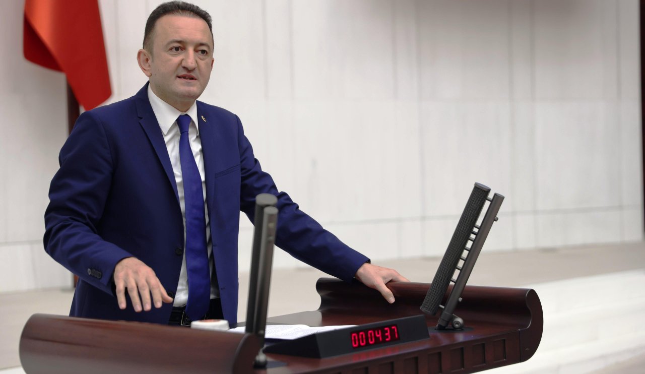 baris-bektas-tbmmsinde-konusurken-foto.jpg