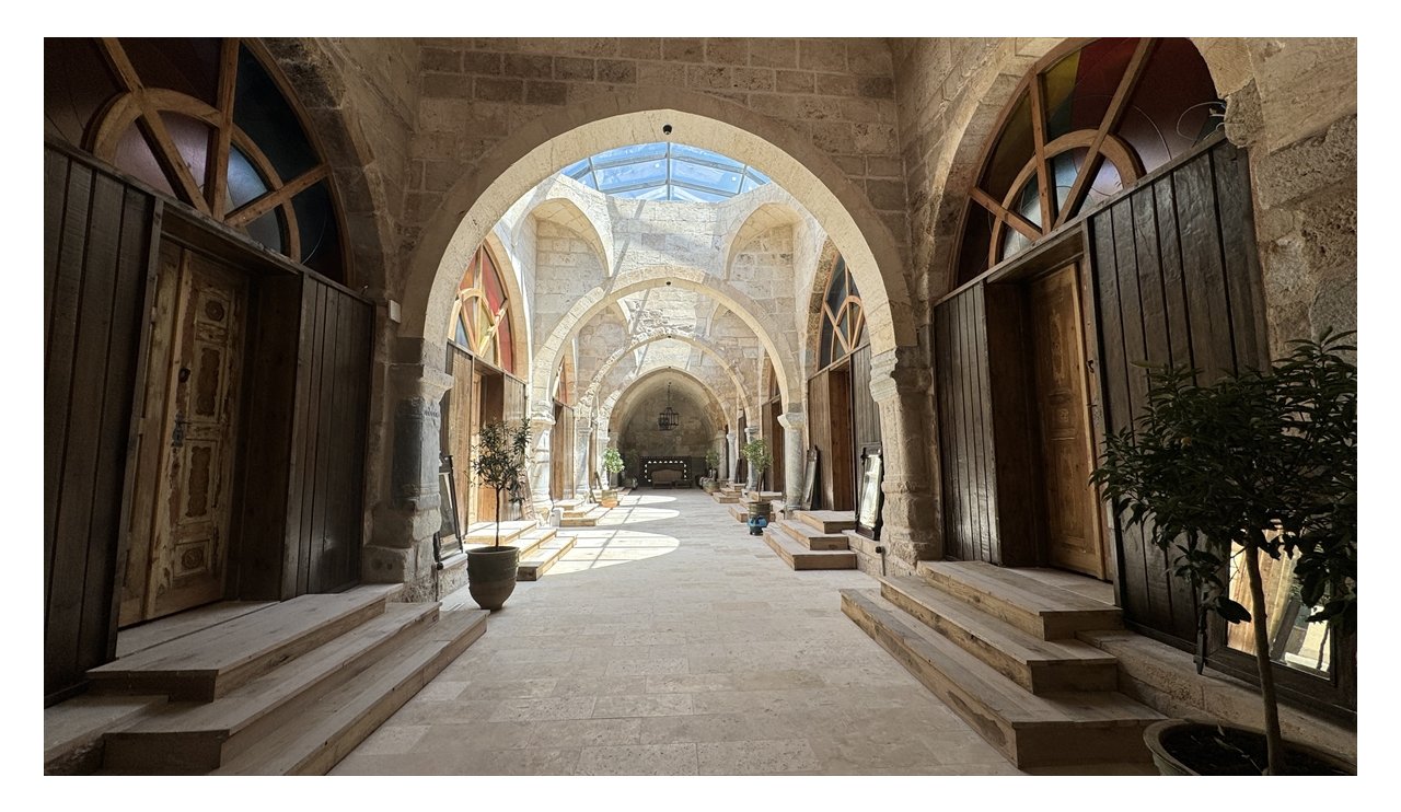 aa-20240510-34519774-34519764-obruk-golu-manzarali-kervansaray-otel-turizme-katki-sunacak.jpg