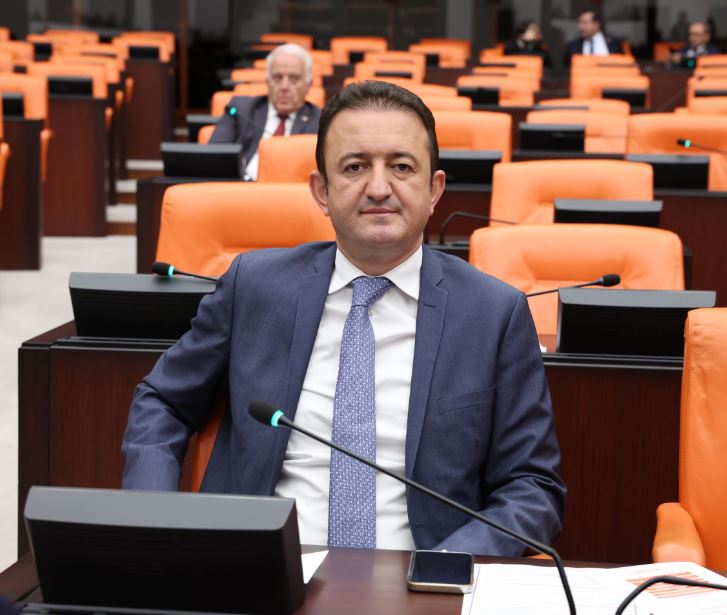 baris-bektas2.jpg