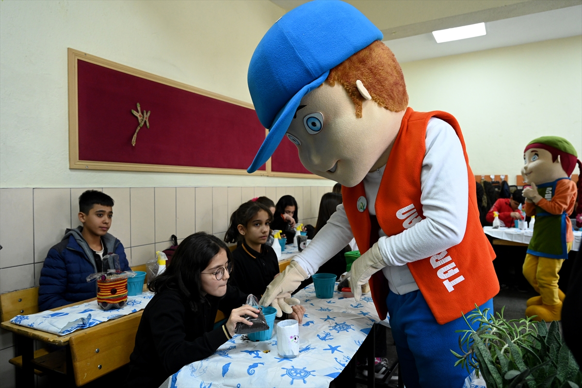 aa-20241212-36462410-36462407-tarim-sehri-konyanin-cocuklari-ciftciligi-ogreniyor.jpg