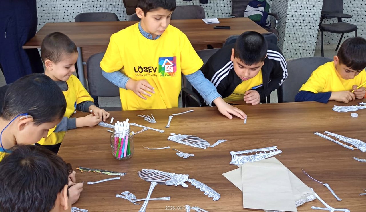losemiyi-yenen-minik-kahramanlar-selcuk-universitesinde-bilimsel-yolculuga-cikti-2.jpg