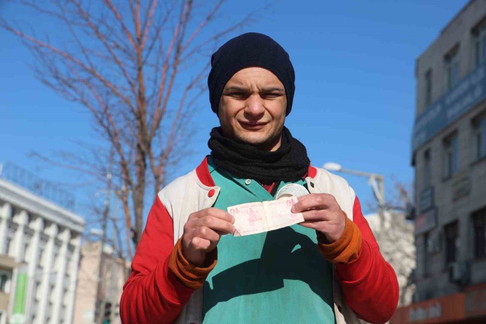 Konya'nın kanaatkar dilencisi Doğan Özadam: