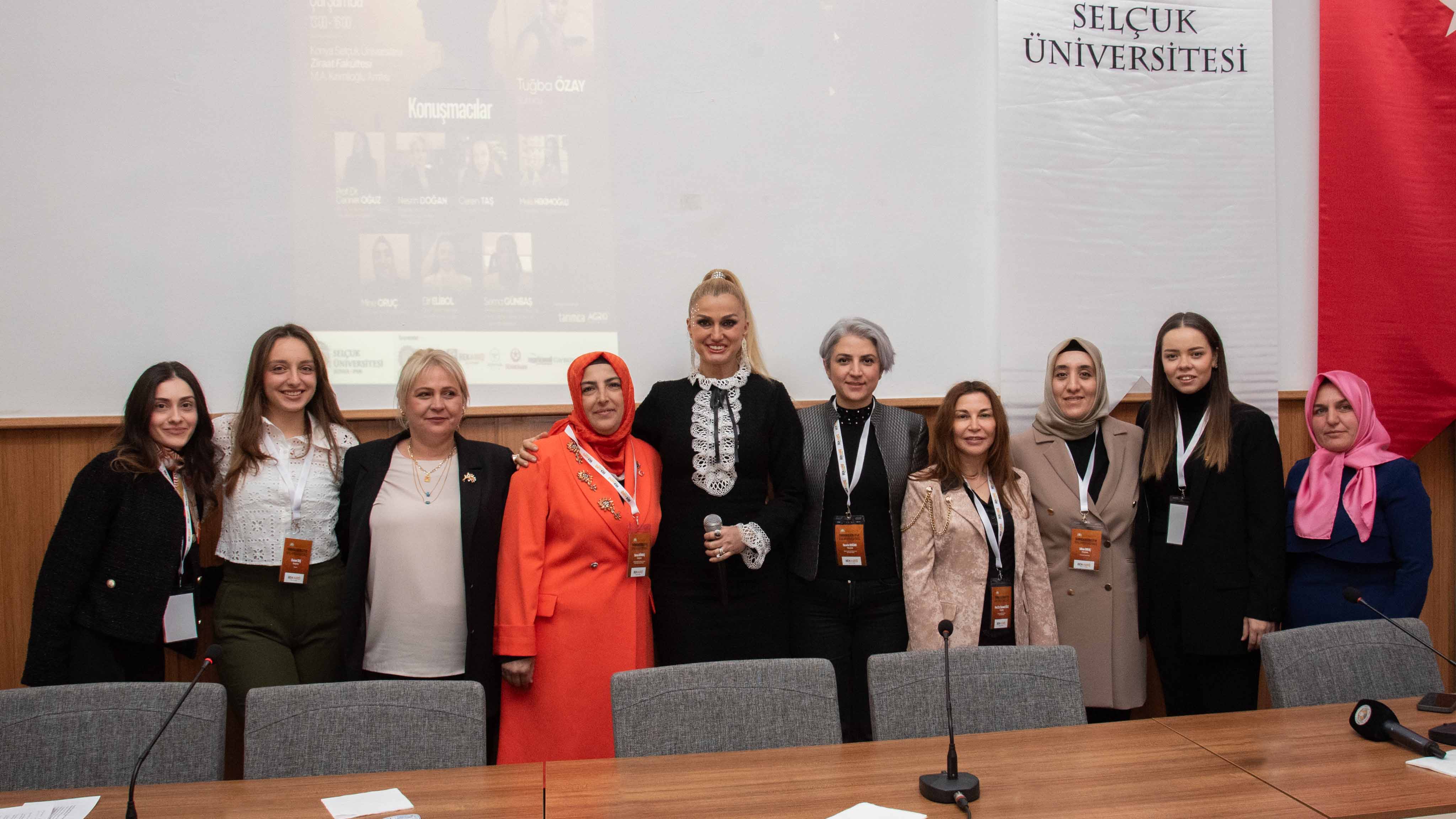 tarimda-kadin-izi-ve-genc-fikirler-bulusmasi-yapildi-3.jpg