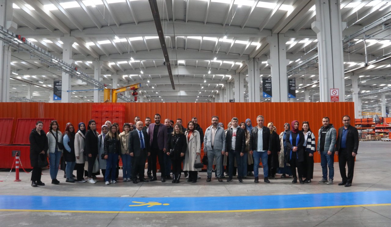 foto-iki-fabrika-gezisi.jpg
