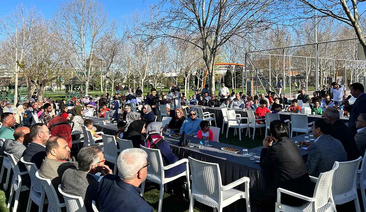 konya-karatay-vatandas-soruyor-baskan-cevapliyor.jpg