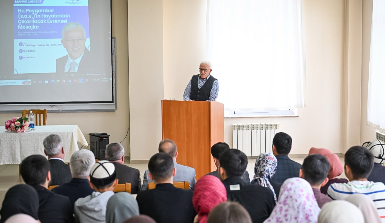 manas-universitesi-ziyaret-konferans2.jpg