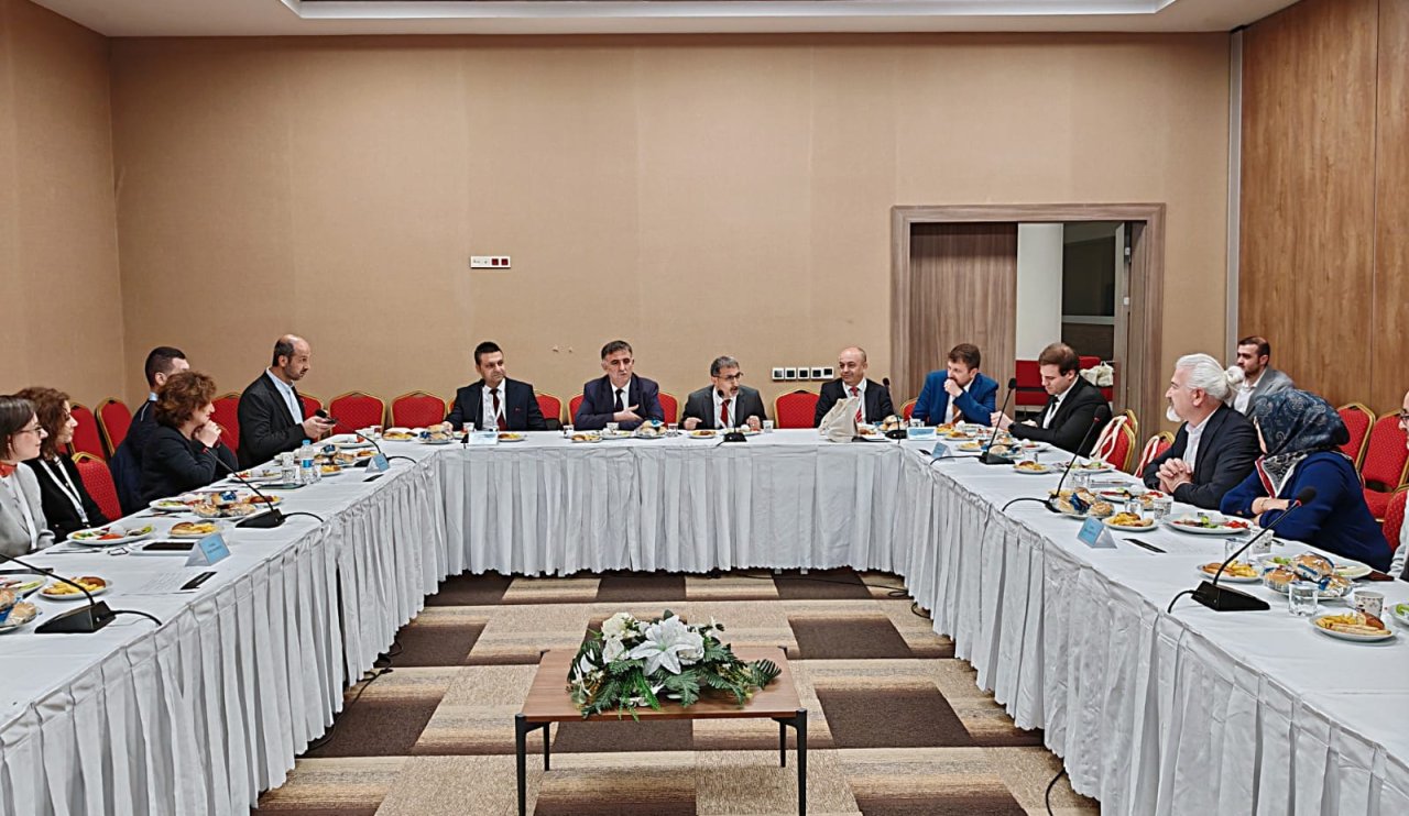ktun-teknik-universiteler-birligi-calistayina-katildi-05.jpeg