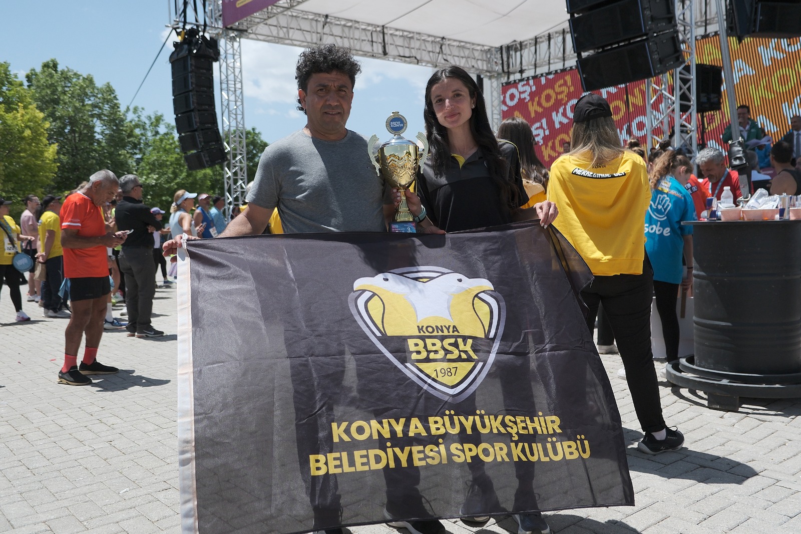 yoncaa.jpg