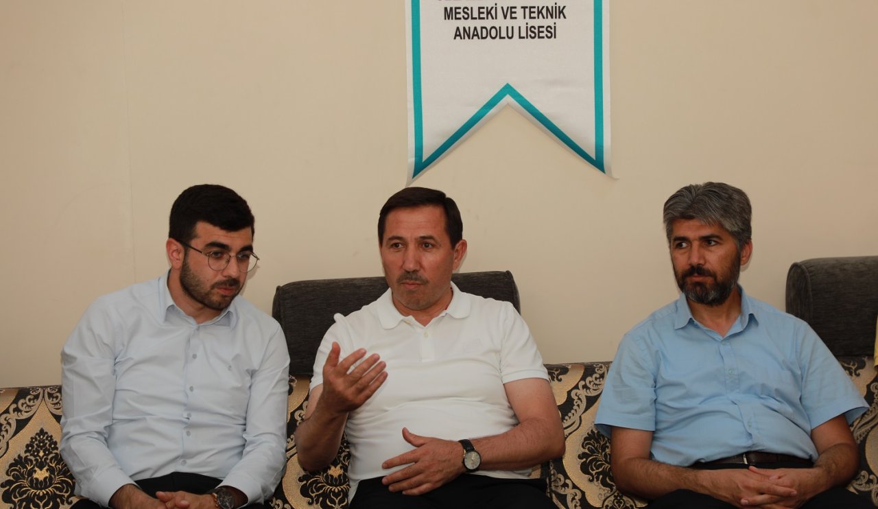 ogrenciler-baskanla-bulustu-2.jpg