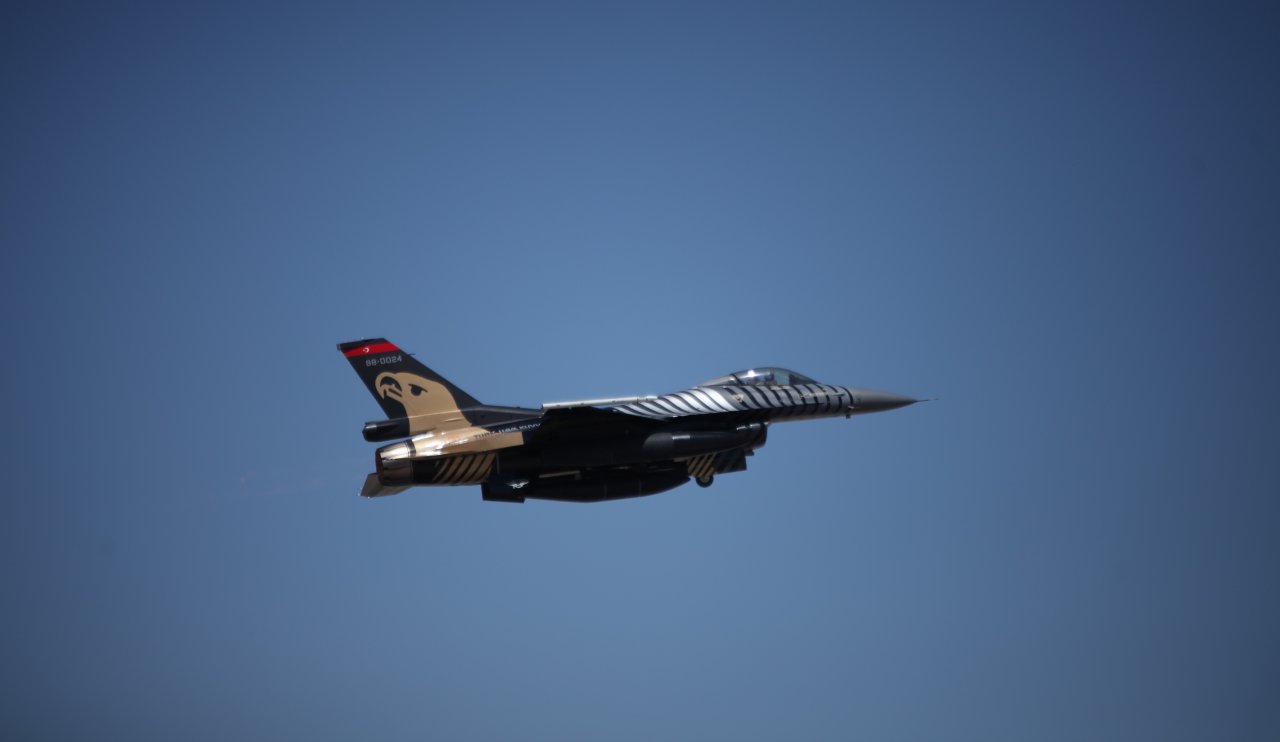 aw489864-03.jpg