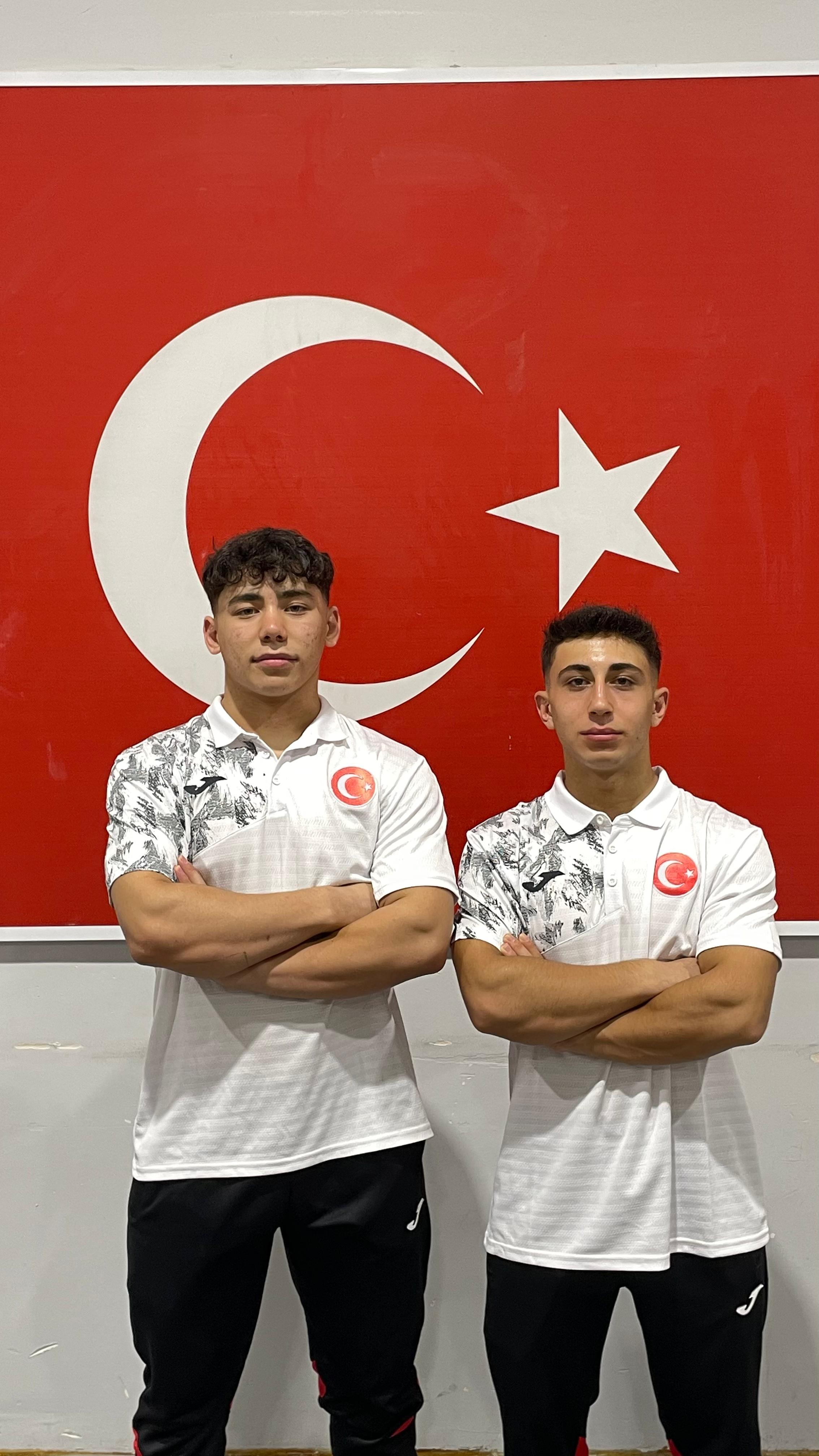 yigithan-ve-mustafa.jpg
