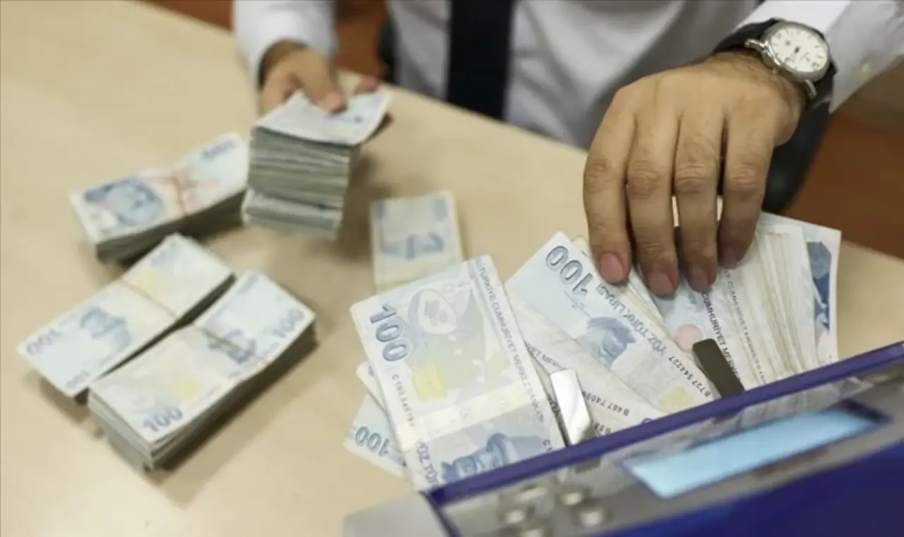 Kamu bankası çalışanlarının gözü kulağı bu rakamdaydı 3