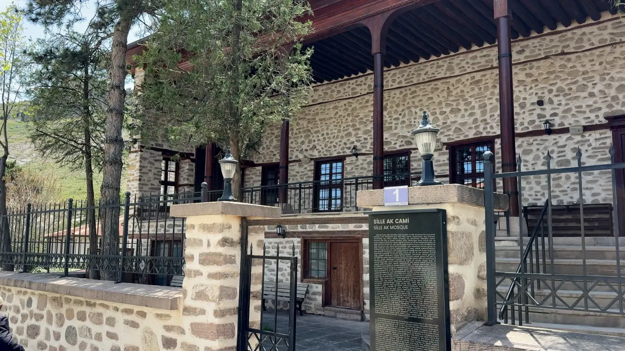 Konya'da 3 Osmanlı camisi zamana meydan okuyor 3