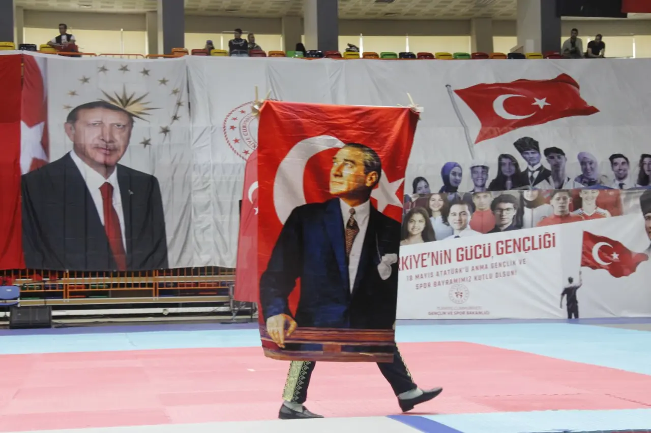 Konya’da 19 Mayıs coşkusu: Gençlik ve Spor Bayramı Kutlandı 4
