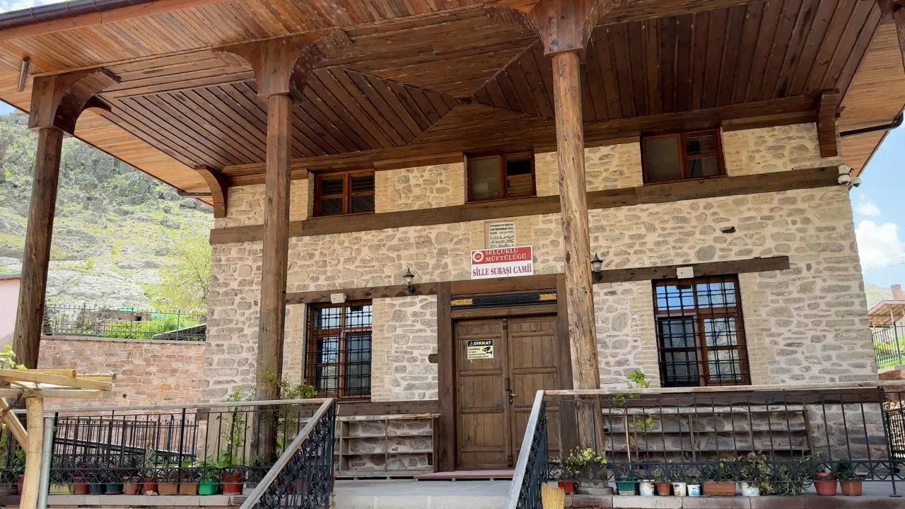 Konya'da 3 Osmanlı camisi zamana meydan okuyor 9