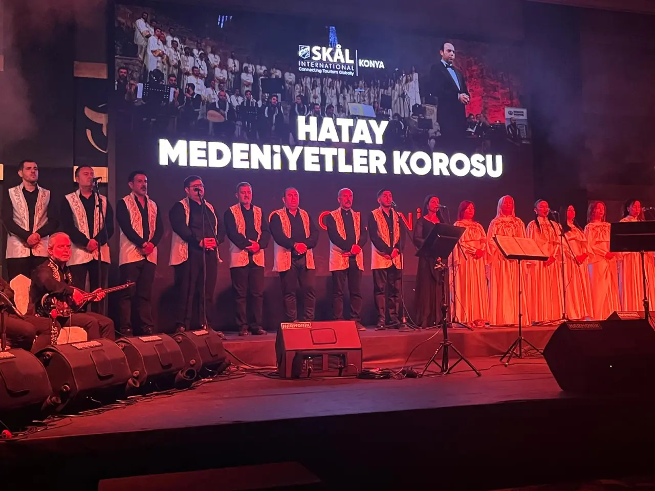 Konya’da yardım gecesine yoğun ilgi! Gelirler depremzedelere bağışlandı 1