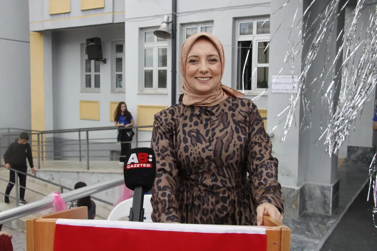 Çevre dostu tasarımcılar sahnede! Konya’da öğrenciler atıkları sanata dönüştürdü 4