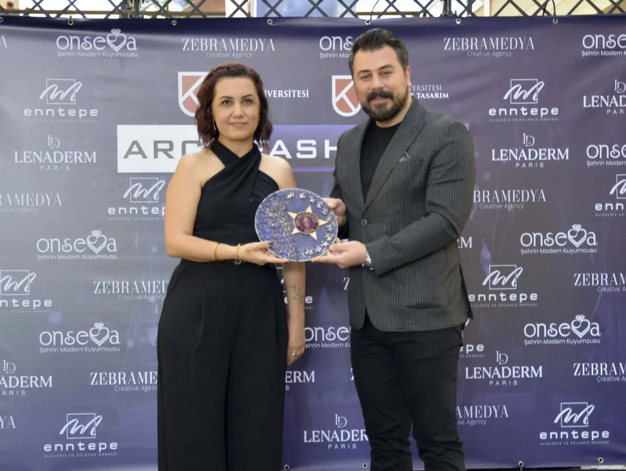 Konya’da ilginç defile: Mimariyi kıyafete dönüştürdüler 9
