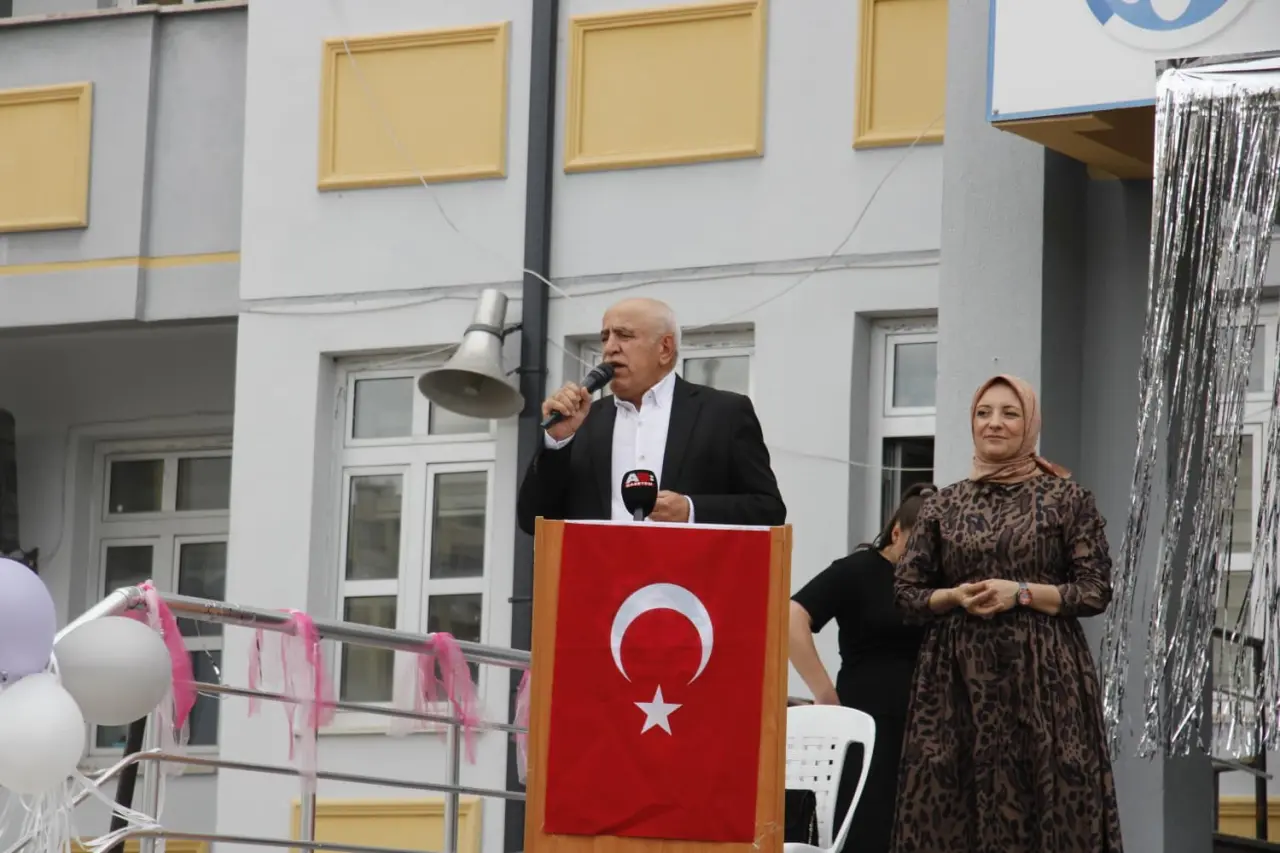 Çevre dostu tasarımcılar sahnede! Konya’da öğrenciler atıkları sanata dönüştürdü 3