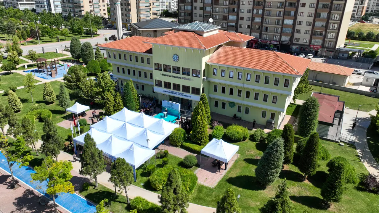 Konya’da genç yetenekler sahneye çıktı! Birbirinden özel eserler beğeni topladı 2