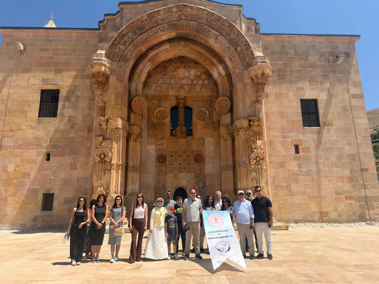 Sivas'a hayran kaldılar! Gazeteciler tarihi ve doğal güzellikleri tek tek gezdiler 3