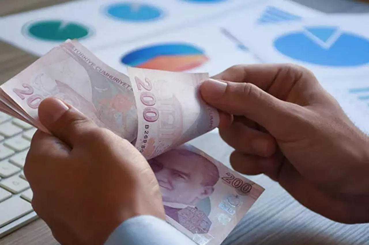 Asgari ücrete gelecek zammı açıkladı 1